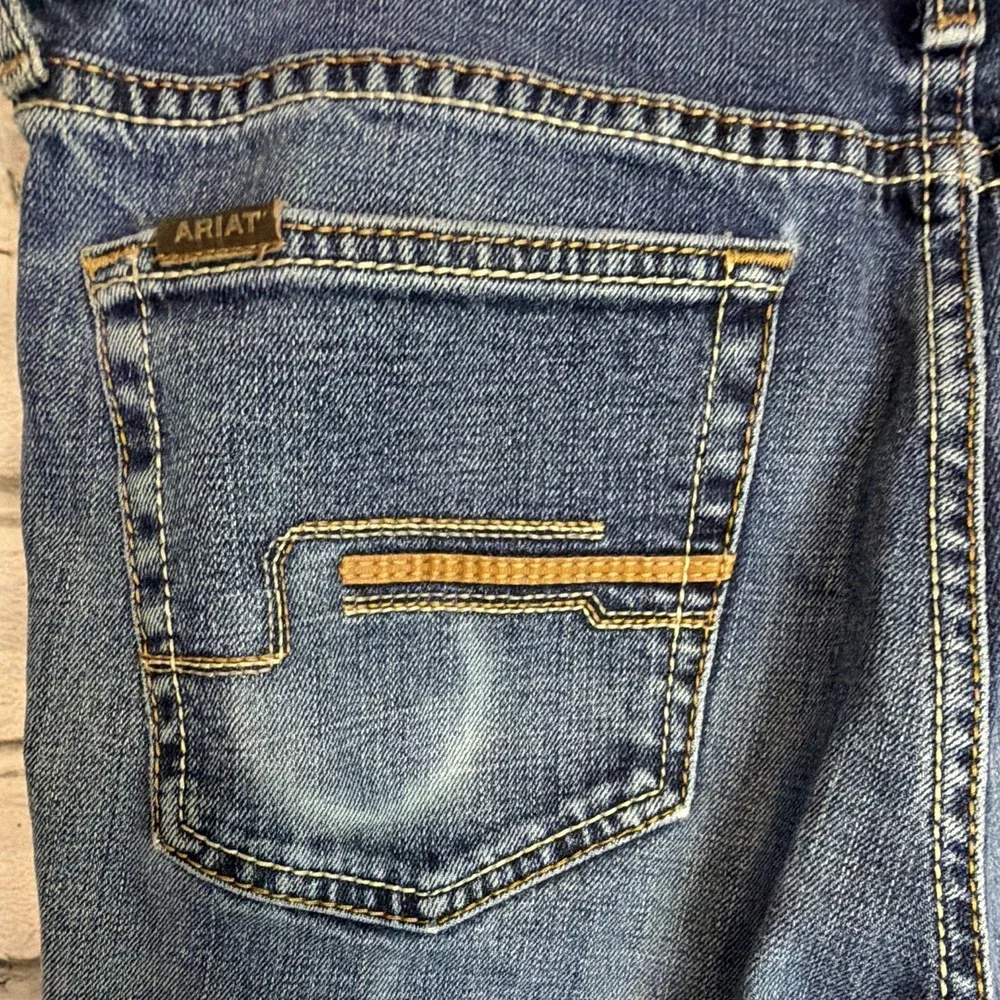 Ariat M8 Modern Slim Leg Mens Jeans 32x32 Medium Wash Blue Denim Stretch